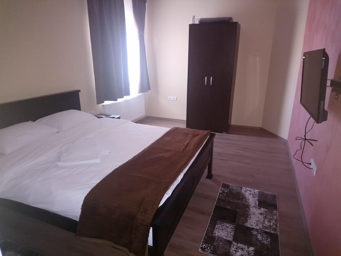 Auberge de jeunesse Prenociste Hrast à Paraćin Extérieur photo